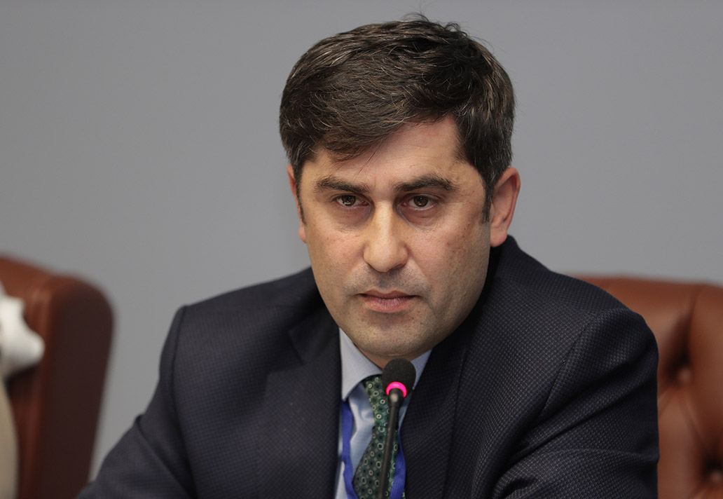 مراد يشلتاش: الإستراتيجية التركية في منطقة الخليج: الآفاق والتحديات